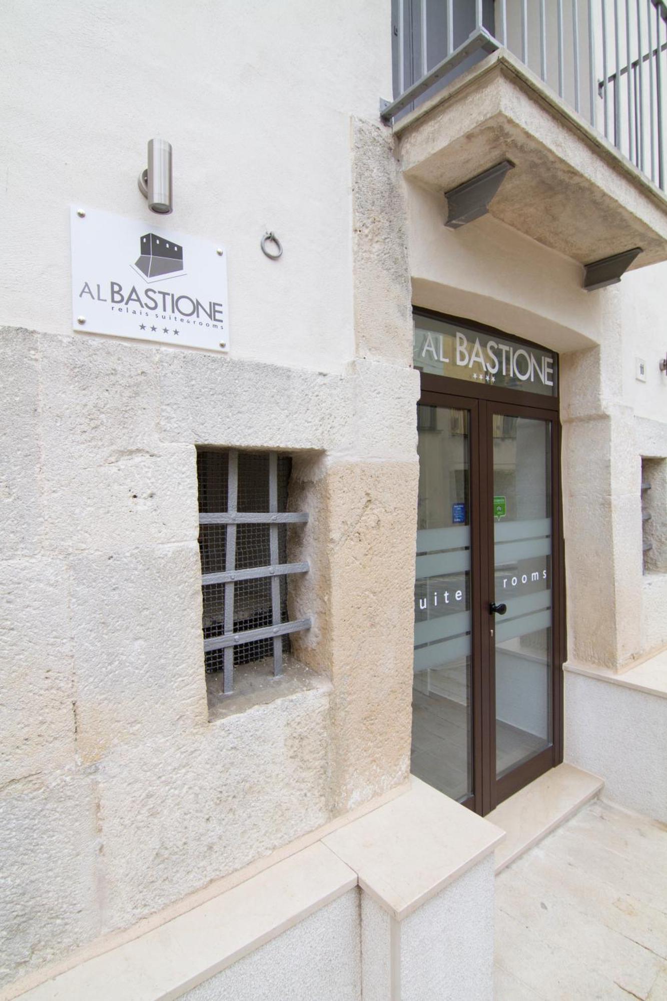 Al Bastione Relais Suite & Rooms グラヴィーナ・イン・プーリア エクステリア 写真