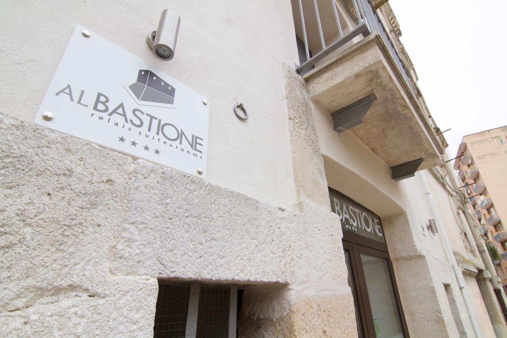 Al Bastione Relais Suite & Rooms グラヴィーナ・イン・プーリア エクステリア 写真