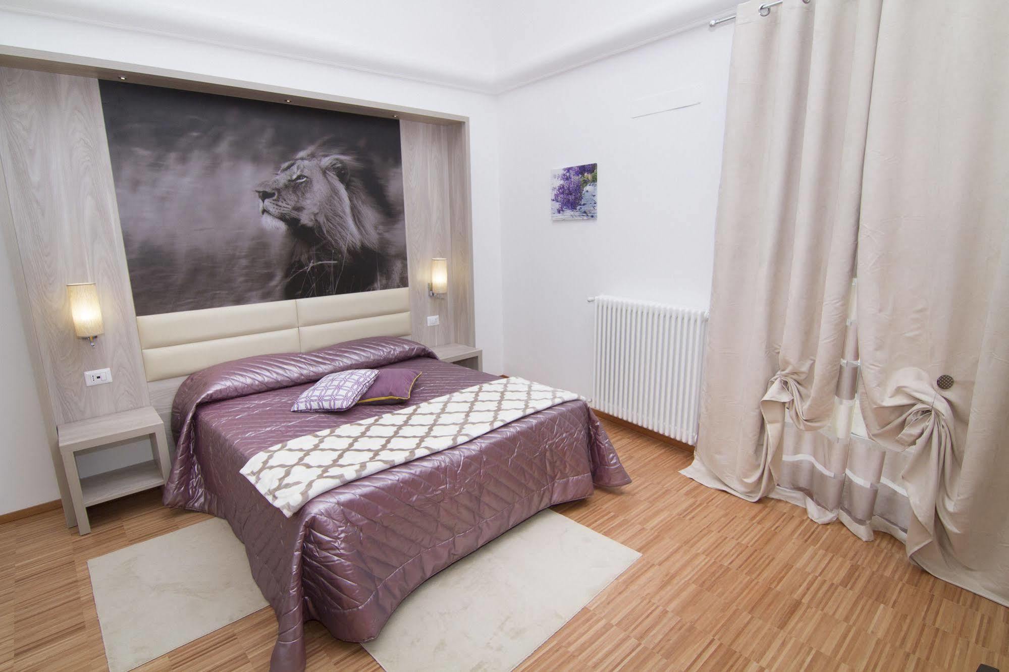 Al Bastione Relais Suite & Rooms グラヴィーナ・イン・プーリア エクステリア 写真